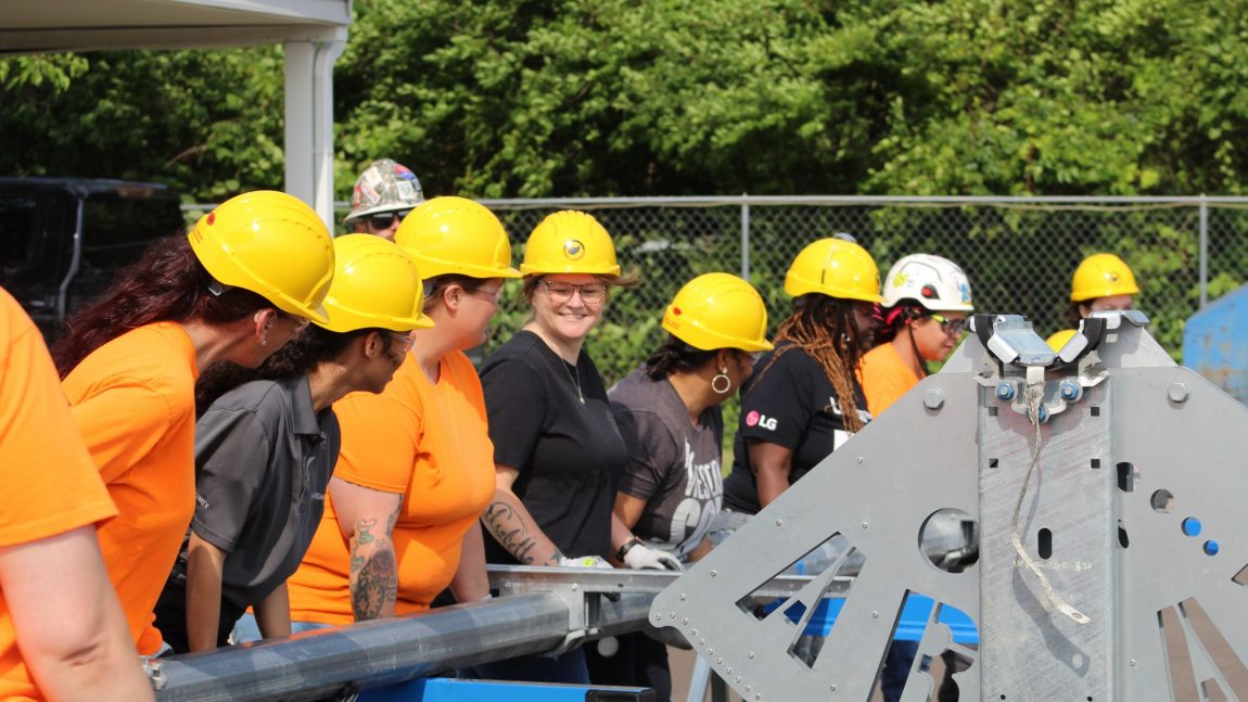 Laborers Local 423 hosts first all-women Mobile Solar Class